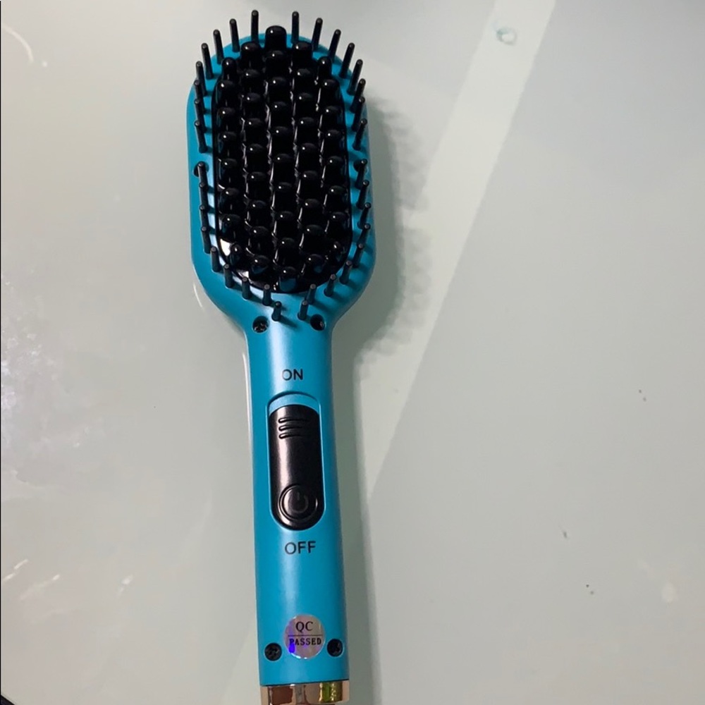 COPY - COPY - AMIKA: Mini Straightening brush - Picture 3 of 7